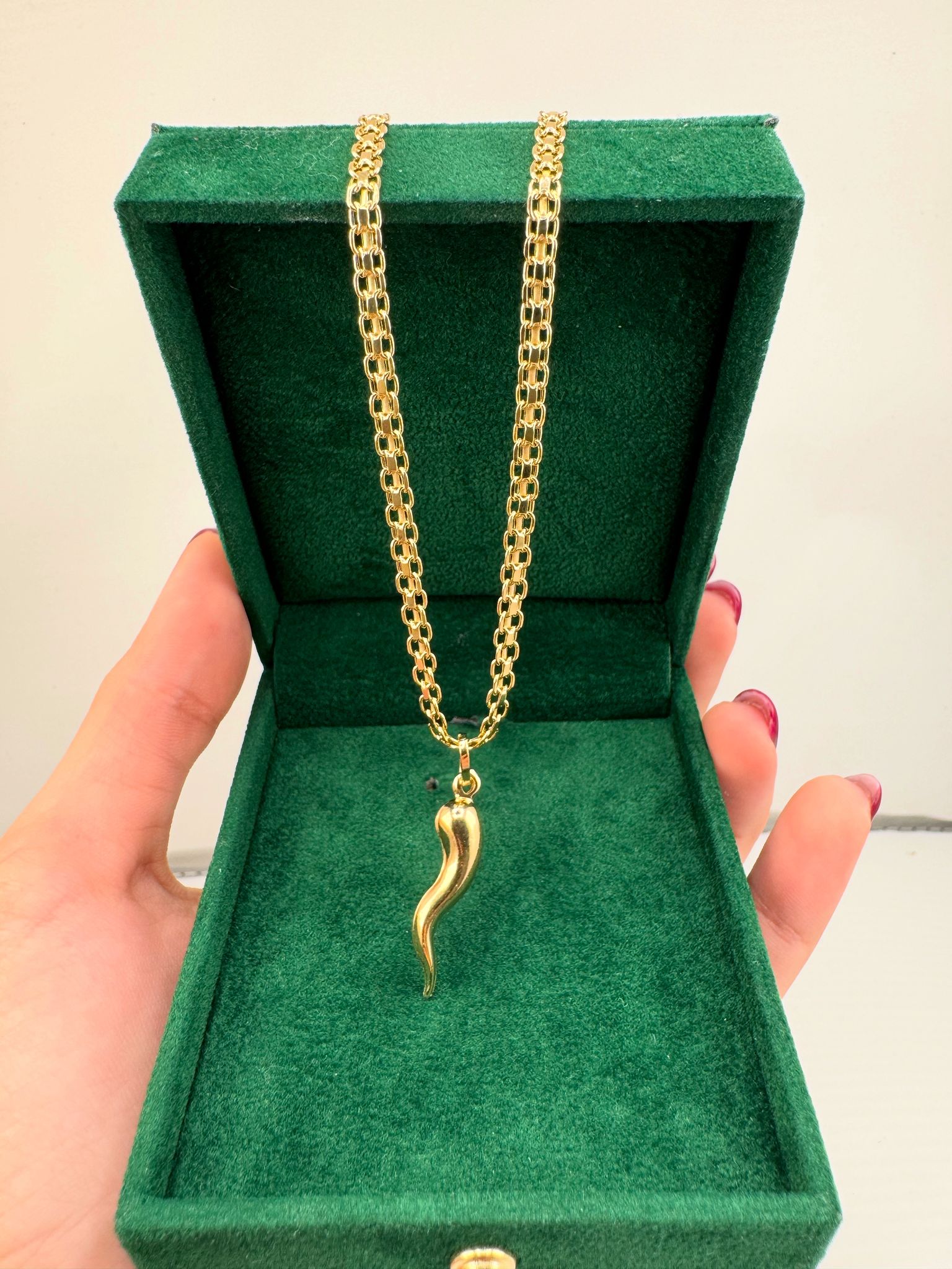 Bismark Chain 55 cm with gold cornette