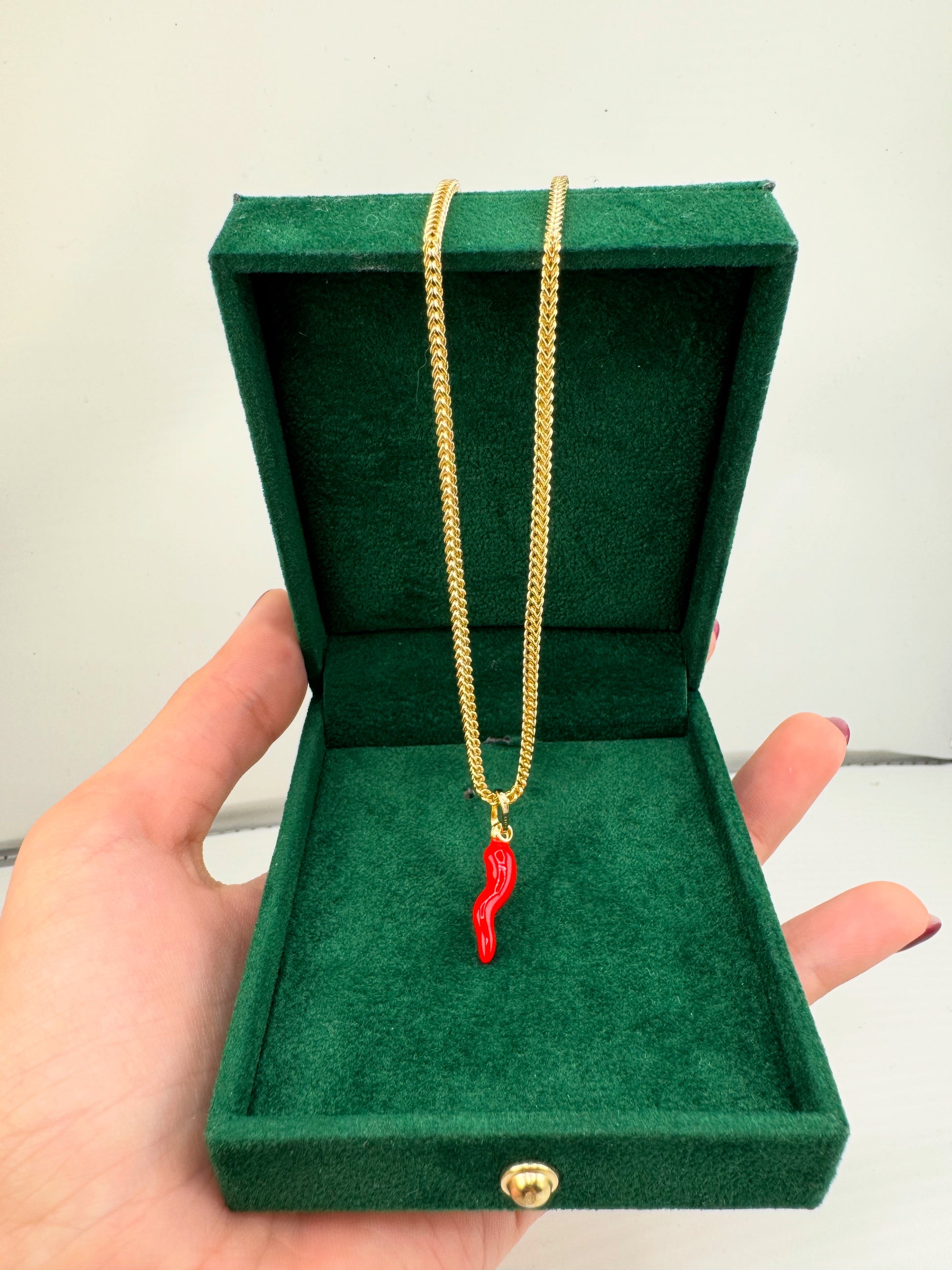 Franco 50 cm with red cornette
